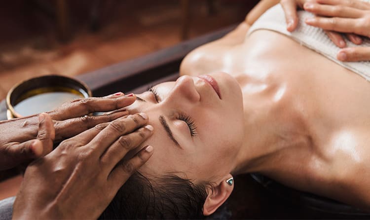 Gội đầu dưỡng sinh trở nên nổi tiếng và thu hút nhiều người dùng sử dụng dịch vụ